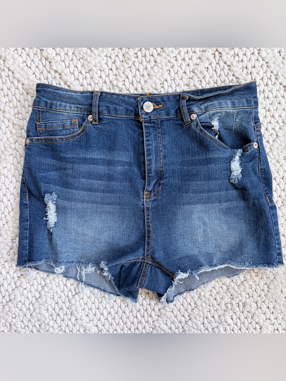 LOVE TREE Boutique Blue Distressed Skinny Jean Shorts Stretch MEDIUM EUC